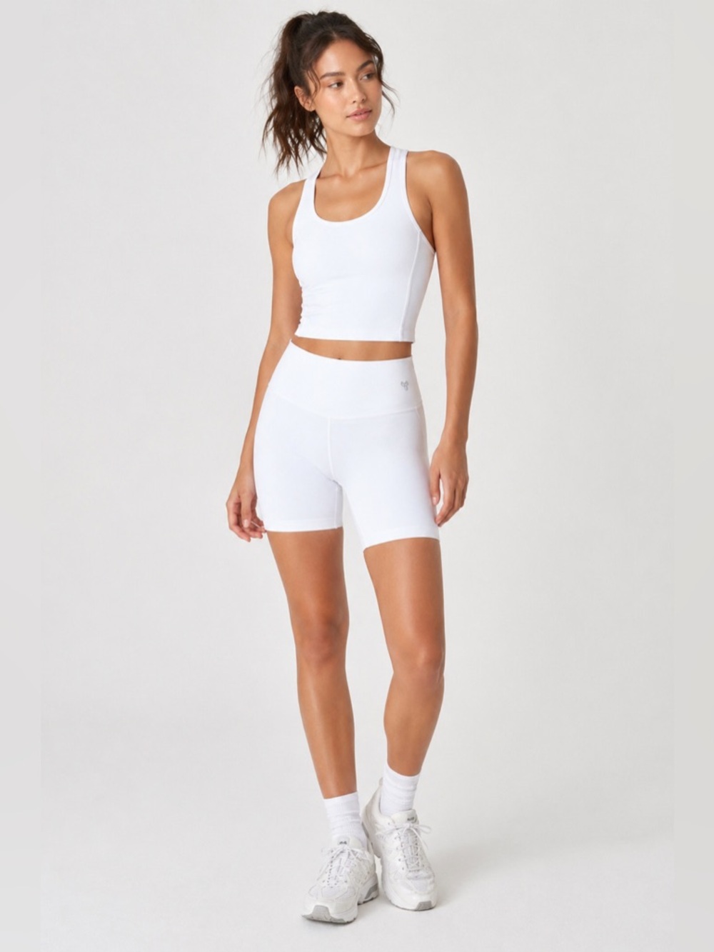 Aritzia TNA TNALIFE™ Matching Set – Tank & 5” Shorts (White, Size S)